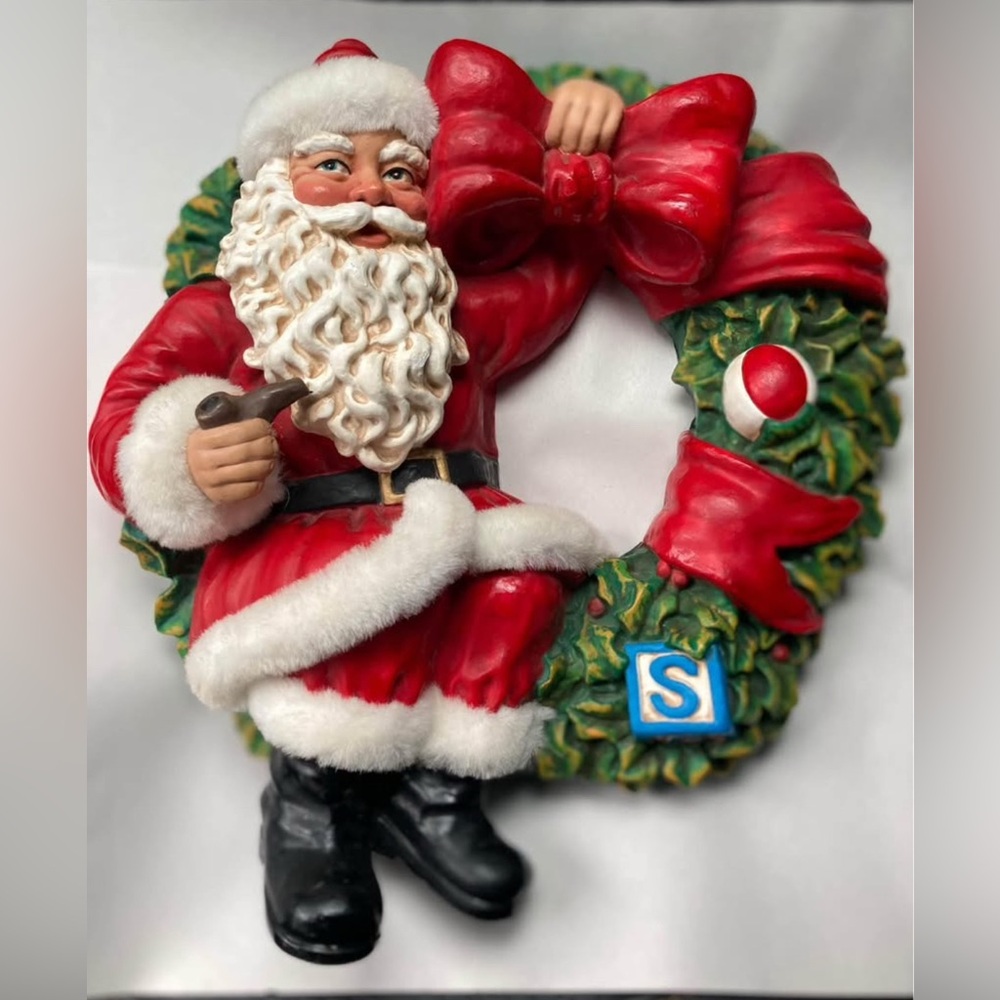 MCM Vintage Hard Plastic Santa Claus Wreath 13” 1960s